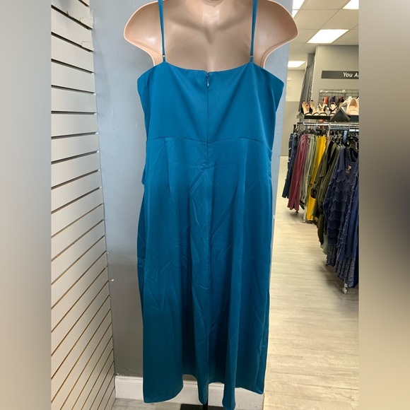 NEW City Chic Dress size 22 - Picture 3 of 4